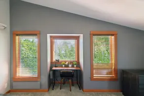 Charming 2BR Townhouse near Green Lake - Image 3