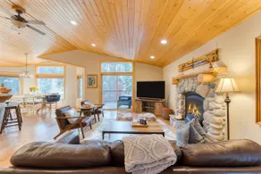 Washoe Chalet by AvantStay - Image 2