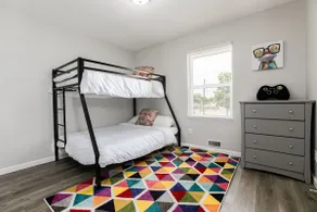 Victory Villa - 5 BR 5 Min From Campus<>ND Living - Image 5