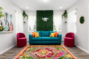 Victory Villa - 5 BR 5 Min From Campus<>ND Living - Image 2