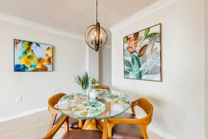 Enjoy views, resort amenities & a spacious condo f - Image 4