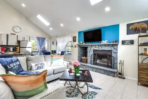 Hot Tub & Lake Beach Access: Tobyhanna Retreat! - Image 5