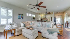 Canal front & private boat dock! 3minutes to beach - Image 5