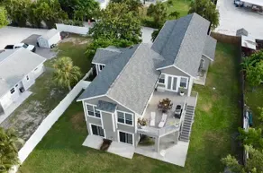 Canal front & private boat dock! 3minutes to beach - Image 4
