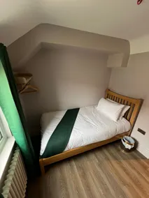 Cottage-Family-Ensuite-Street View-Cottage 17 - Image 5