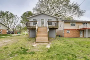 Cozy Illinois Retreat w/ Home Gym & River Views! - Image 3