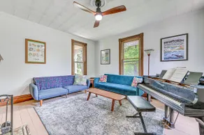 Family Home w/ Yard & Fire Pit in Middleburgh! - Image 5