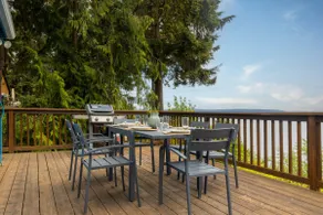Waterfront Whidbey Cabin | Sleeps 6 | Beach Access - Image 2