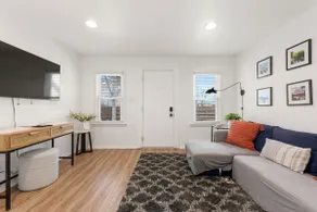 Cozy 2 BD Beach Condo | Walk to Lake Mich - Image 4
