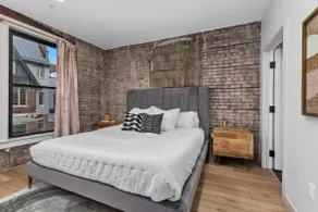 The BlueJay Vintage Suite - With Window - Image 4