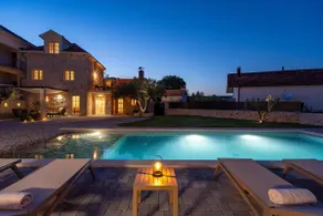 Holiday house Mara with 4 bedrooms, private pool, summer kitchen, panoramic valley views - Image 2