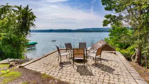 Stone Crest | Luxury Lake House on Wine Trail - Image 2