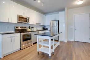 Modern 2BR Apt at Alexandria’s Premier Community - Image 2