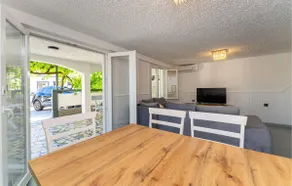 2 bedroom awesome apartment in Rtina - Image 5