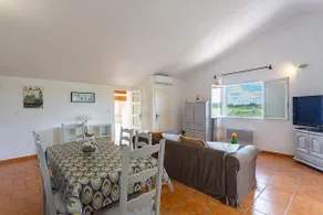 Côté Oliviers 6P – Apartment with shared pool - Image 3