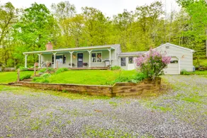 Mountain-view Home in Great Valley Near Hot Spots! - Image 3
