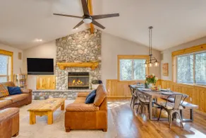 Sunriver Quail by AvantStay | Game Room + Hot Tub - Image 2