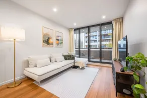 @Modern 1BR CBD Escape w Secure Parking n WiFi - Image 2