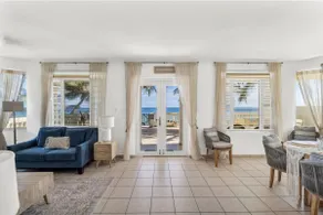 Sandy Beach Villa - Spectacular setting on the beach (full service generator) - Image 3
