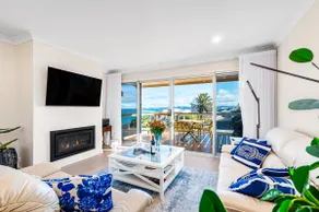 bythesea—Oceanfront Living at Knights Beach - Image 4