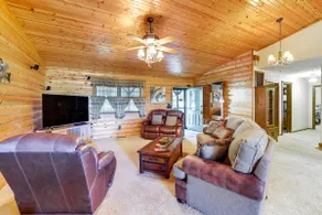 'just a Cast Away' Cassville Cabin w/ Covered Deck - Image 4