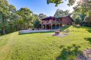 'just a Cast Away' Cassville Cabin w/ Covered Deck - Image 3