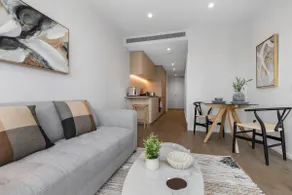 Impeccably Modern 1-Bed with Incredible City Views - Image 4