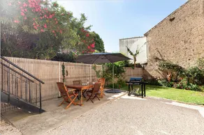 Charmante maison avec jardins quartier résidentiel - Image 3