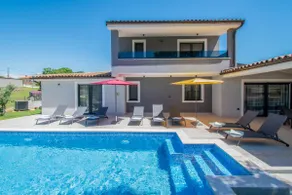 Villa Vala with a large yard near Pula - by Istrabook - Image 4