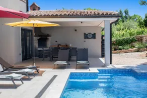 Villa Vala with a large yard near Pula - by Istrabook - Image 5