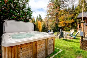 The Alesund – Private hot tub, beach, kayaking, and 5 bedrooms - Image 4