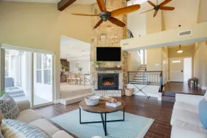 Travis by Avantstay Waterfront Lake Retreat - Image 5