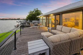 Sunrise Shores: Hot Tub, Boat Lift, & Open Water - Image 3