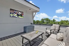 Double Treble - 2 Townhomes - Private Rooftops - Image 2