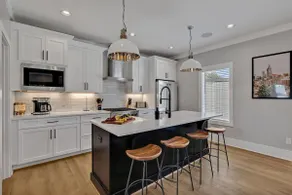 Double Treble - 2 Townhomes - Private Rooftops - Image 3