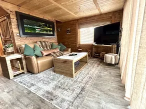 Rim Overlook Cabin Retreat! - Image 4