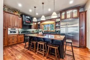 Luxurious 5BDR Getaway with Hot Tub and Mountain Views - Image 2
