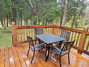 Cedar Rustic Cabin at Lost Trails - Image 3