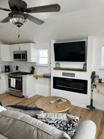 GOTL Comfy Cottage- Sunset Vacation Rentals - Image 4