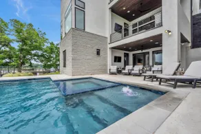 The Escape at 212 with Concierge Services - Image 3