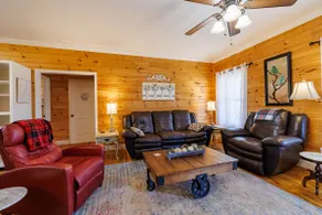 Bird House | Hot Tub, Large Yard, Horses Nearby - Image 3