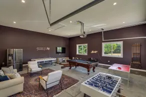 Private Villa on 4.3 Acre Estate Pool + Hot Tub + - Image 3
