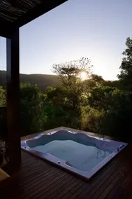 Beautiful chalet with complete structure, Jacuzzi and view - Image 4