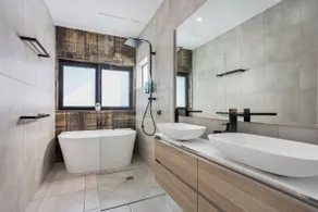 Cairns North 4-Bed with Outdoor Dining & Pool - Image 5