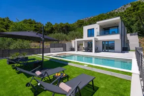 Villa con piscina! Godetevi in ​​beatifull vista per il mare, le montagne e il fiume - Image 3