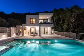 Villa con piscina! Godetevi in ​​beatifull vista per il mare, le montagne e il fiume - Image 2