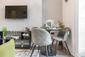 Simplicity meets Warmth: 1-Bed Delight - Image 3