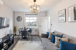 Tranquility Touchdown: Your London Sanctuary - Image 3