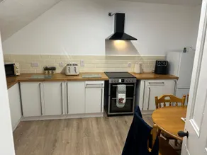 2 Bed Flat - Sleeps 4 Antrim town centre - Image 2