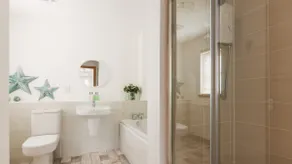 Apartment - 2 Bedrooms - Pet Friendly - Parking - Image 3